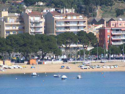 דירות סאן פליו דה גיסולס 1Ra Linea Platja De Sant Feliu מראה חיצוני תמונה